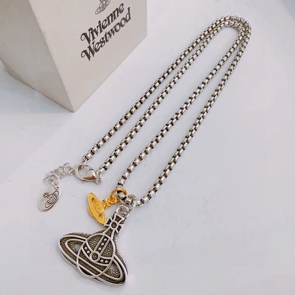 Vivienne Westwood Classic Large Saturn Necklace