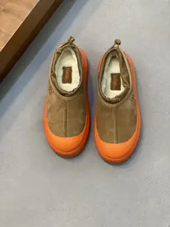 UGG couple style Tasman low-top snow boots