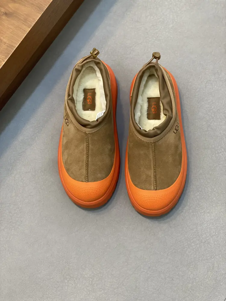 UGG couple style Tasman low-top snow boots