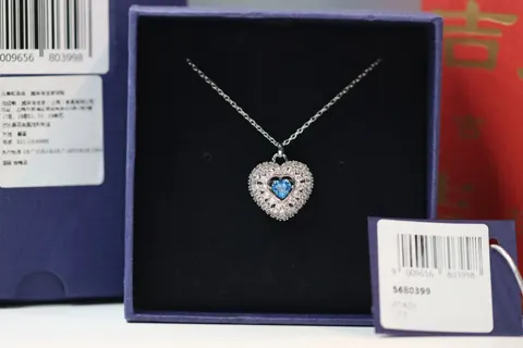 Swarovski Heart-beating Blue Diamond Heart Clavicle Necklace