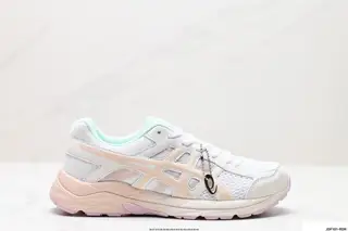Asics/Asics breathable mesh upper with some synthetic leather material