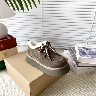 UGG thick-soled lace-up snow boots