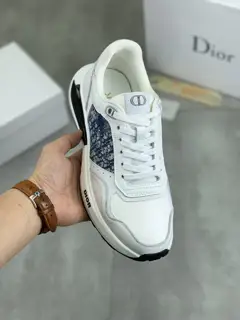 Dior original lace-up low-top men’s shoes classic casual shoes This model is the official