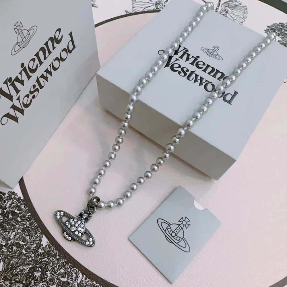 Vivienne Westwood Classic Large Saturn Necklace