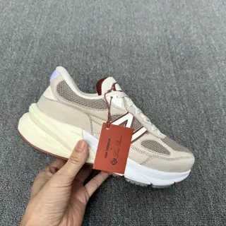 Loro Piana x New Balance 990v6 co-branded sneakers
