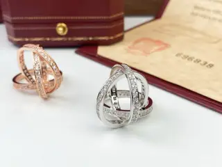 Cartier three-ring diamond ring Each piece carries the memory of love