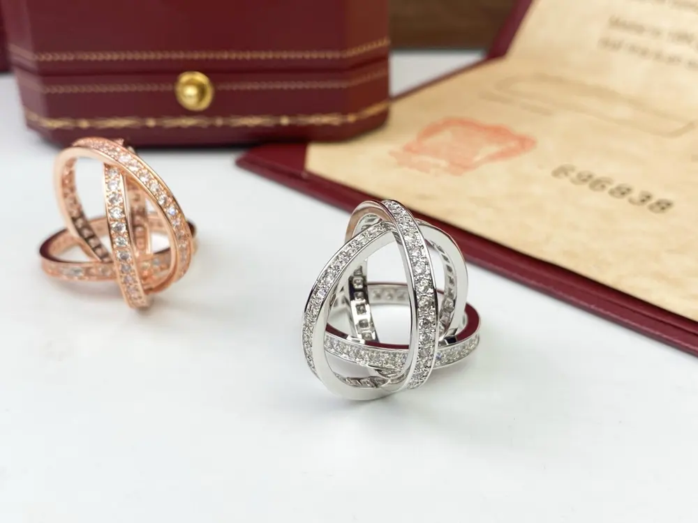 Cartier three-ring diamond ring Each piece carries the memory of love