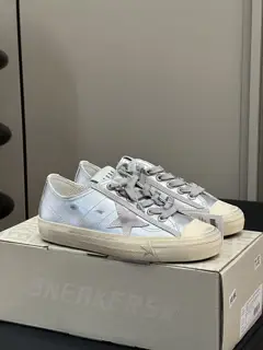 Golden Goose dirty shoes are all classic styles