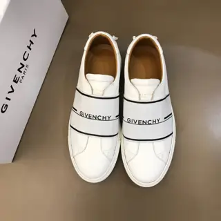 Givenchy low-top men’s sneakers