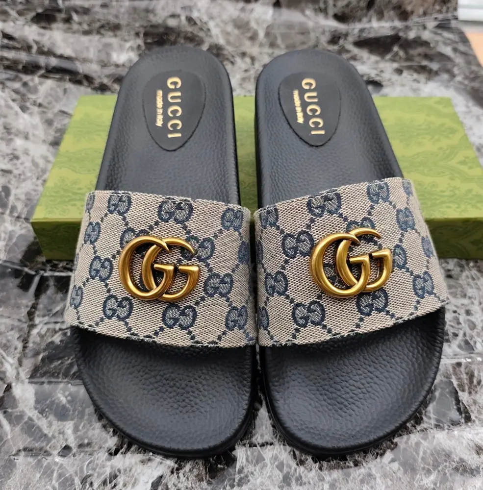 Gucci slippers