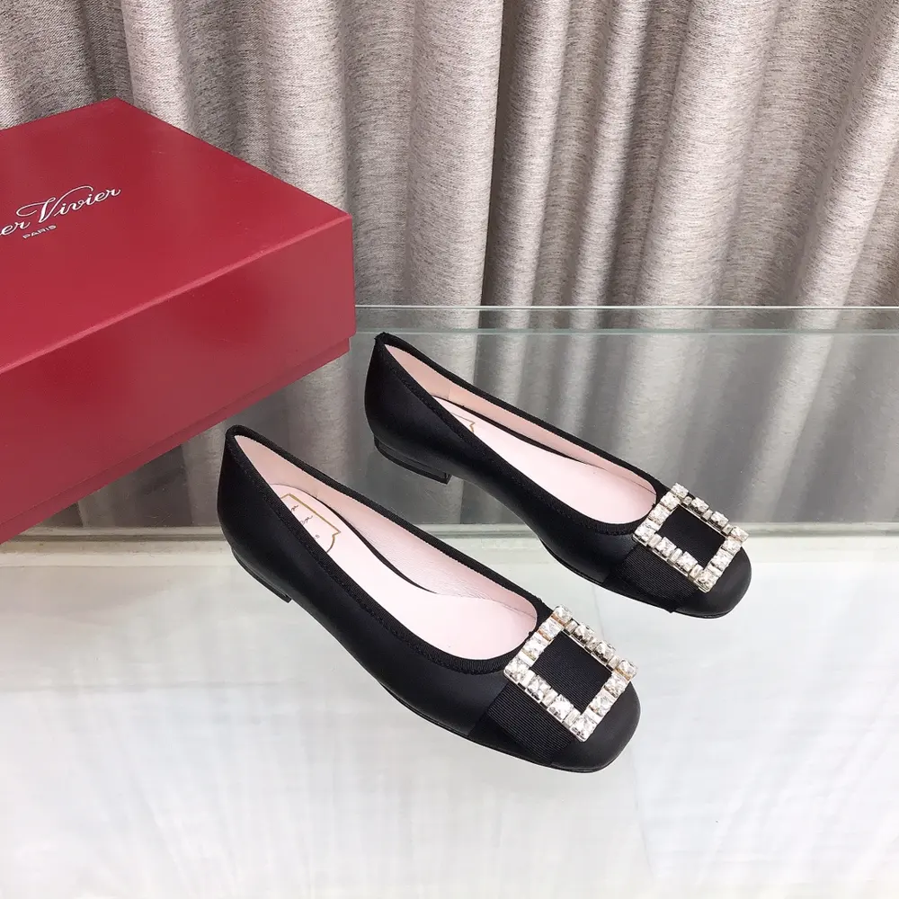 Roger Vivier ballet flats