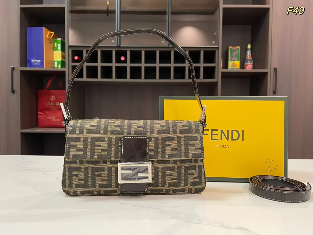 Fendi Baguette