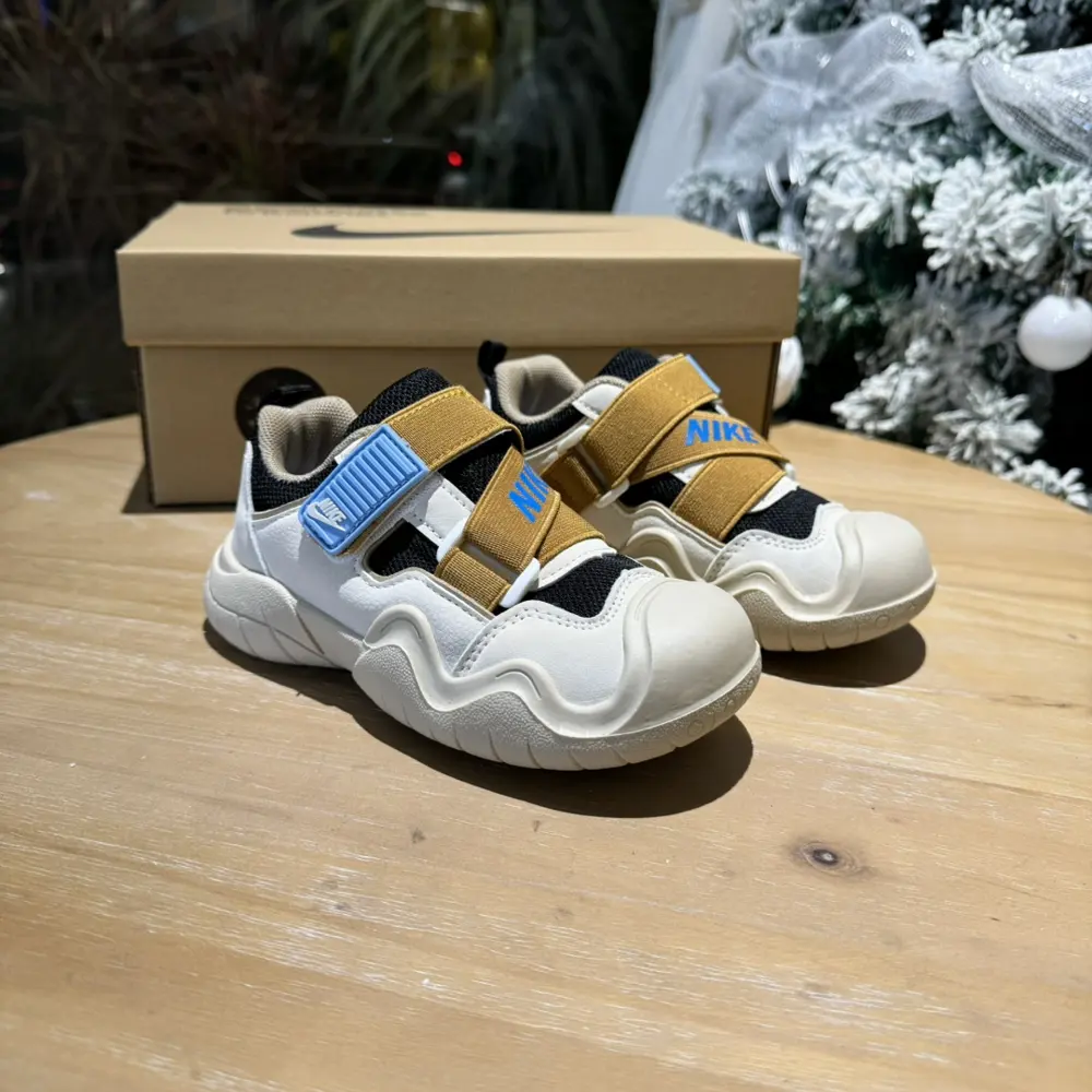 Nike elastic Velcro cross style