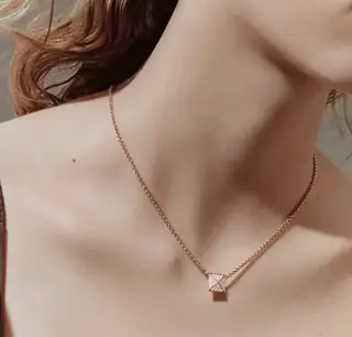 V gold material Hermès single rivet full diamond necklace