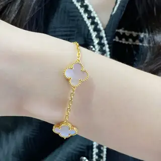 Van Cleef & Arpels natural pink shell five-flower four-leaf clover bracelet