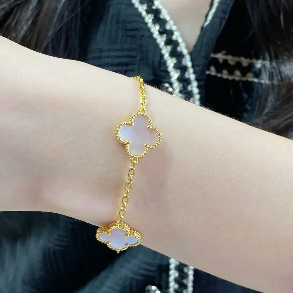 Van Cleef & Arpels natural pink shell five-flower four-leaf clover bracelet