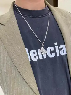 The latest Gucci necklace with a higher-end chain. The same style as the stars. Anger