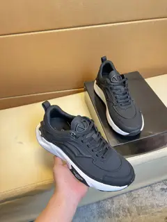Valentino versatile fashion men’s shoes