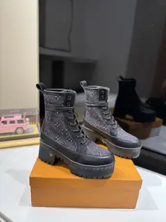 Louis Vuitton thick-soled shoes