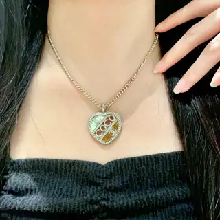 Chanel vintage necklace