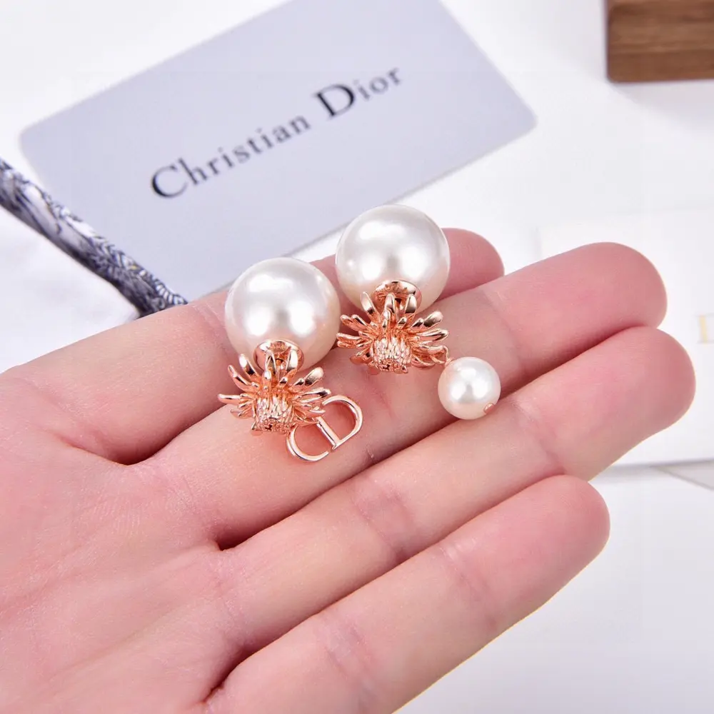 DIOR Rose Gold Flower Earrings The same brass material as the counter