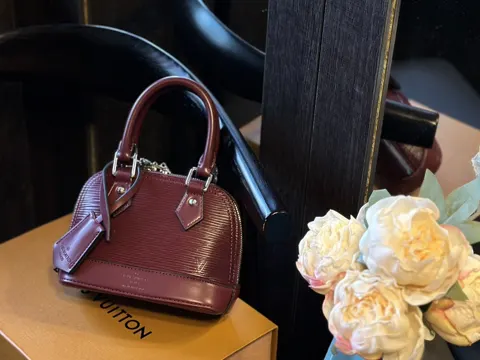 Louis Vuitton Alma