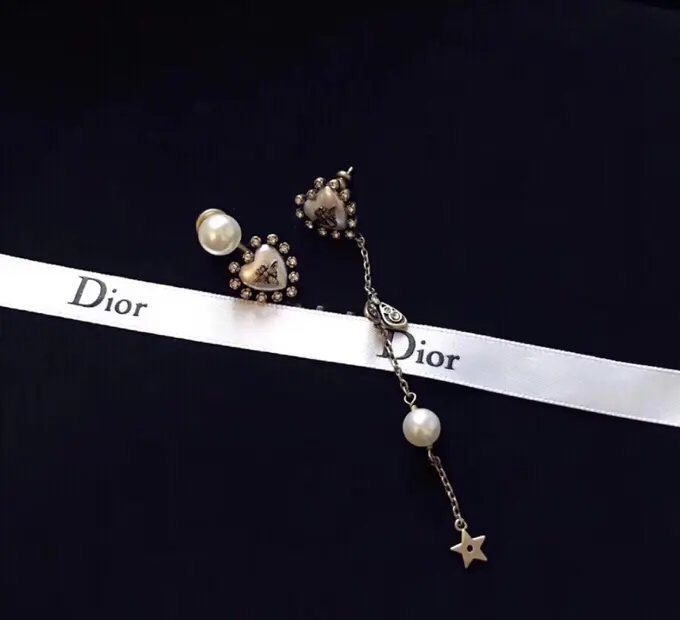 Dior asymmetrical heart bee tassel earrings