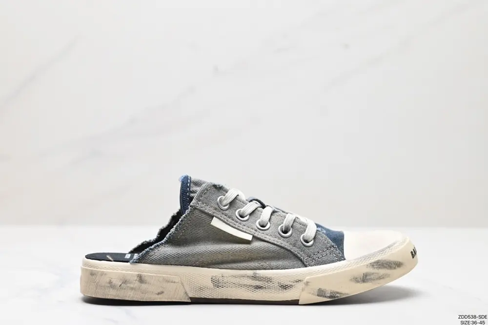 Balenciaga Paris Low lace-up fashion sneakers R93048