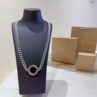 Bvlgari DIVAS’ DREAM series is in perfect condition and has invincible details. The unique