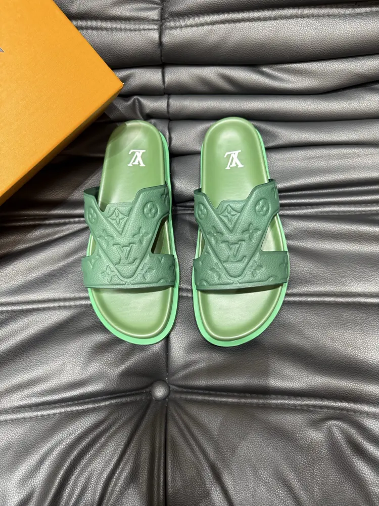 Louis Vuitton slippers