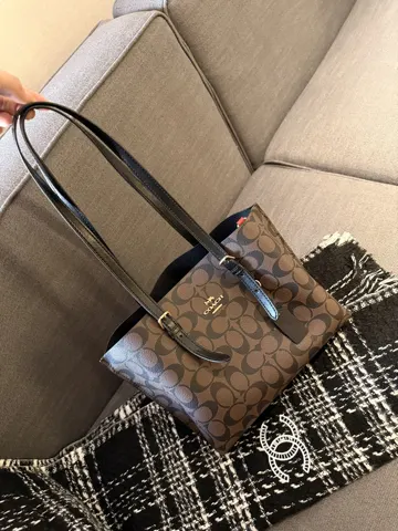 COACH Tote