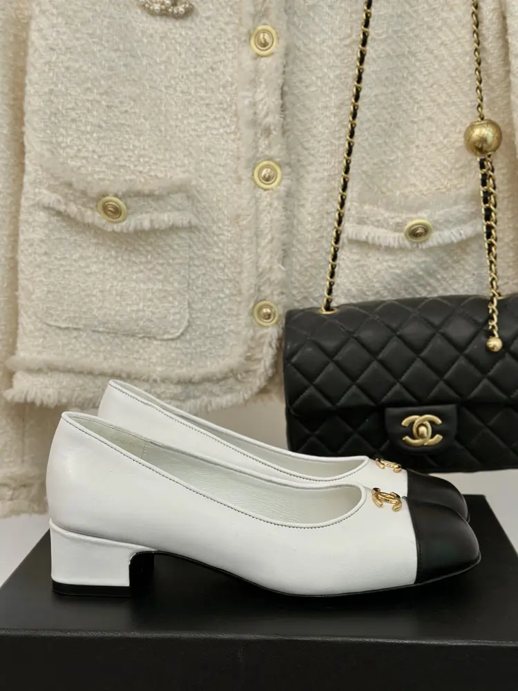 Chanel Double C thick heel shoes
