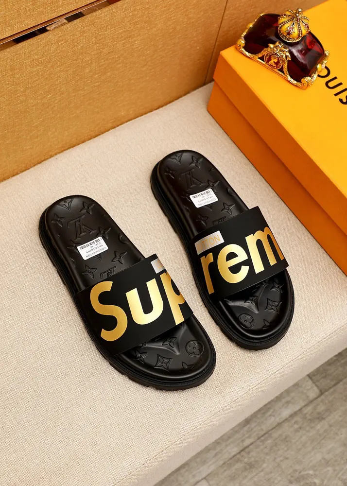 Louis Vuitton popular men’s slippers
