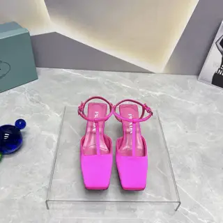 Prada’s latest spring and summer catwalk hot-selling sandal series