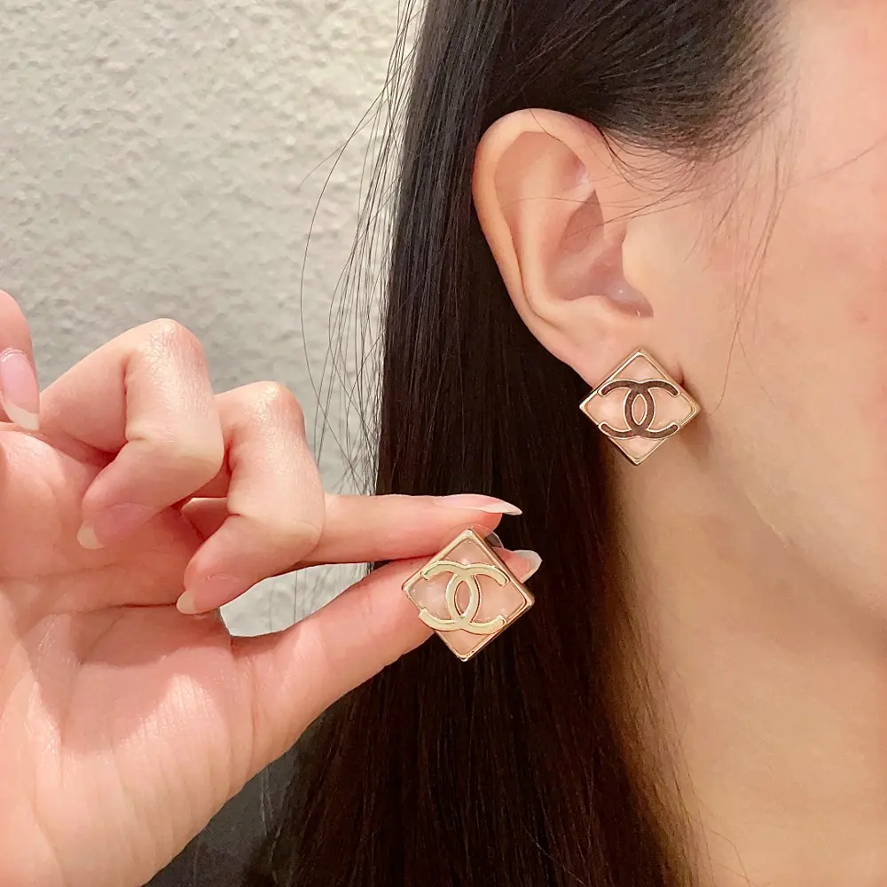 Second-hand Chanel earrings