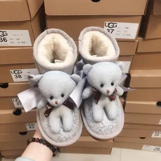 UGG children’s dream bear