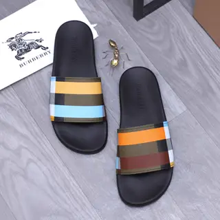 BURBERRY Couple slippers