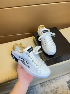 Dolce & Gabbana Men’s 2024 HK counters are on sale simultaneously. Sole: original sole