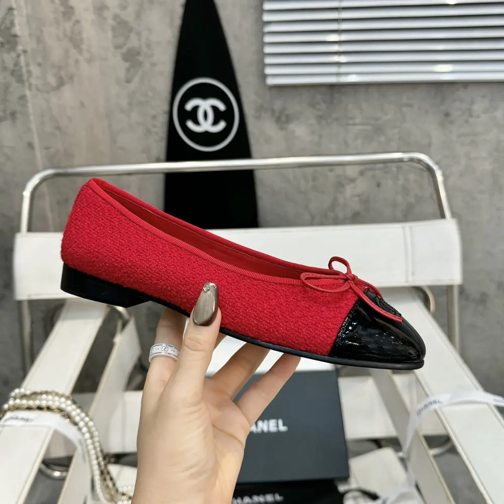 Chanel ballet flats are a timeless luxury classic~Material: imported mixed