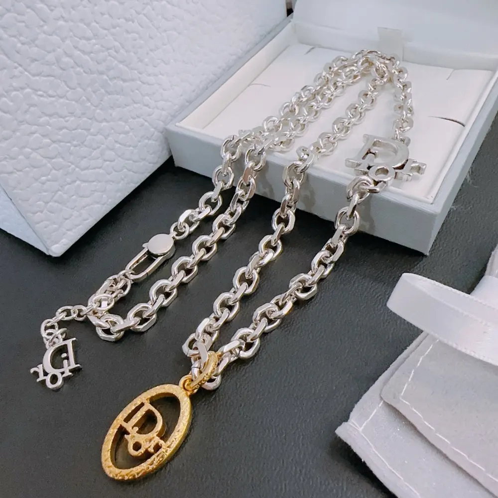 DIOR New Dior necklace Original goods New counter model