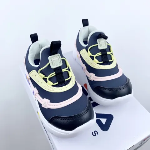 Fila caterpillar slip-on children’s shoes are light and comfortable. The slip-on design is