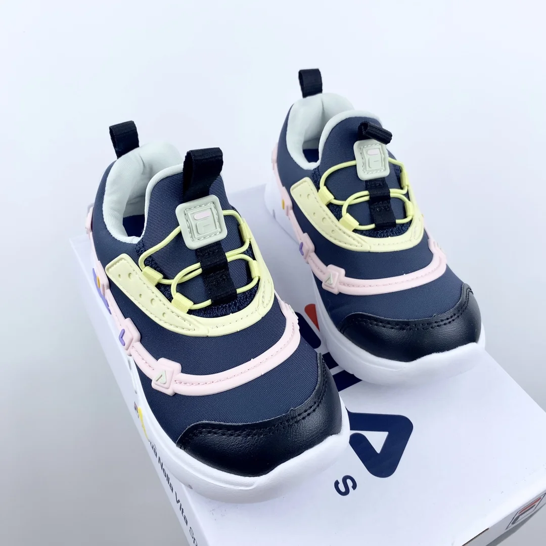 Fila caterpillar slip-on children’s shoes are light and comfortable. The slip-on design is
