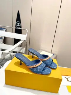 Louis Vuitton open-toe low-heeled shoes