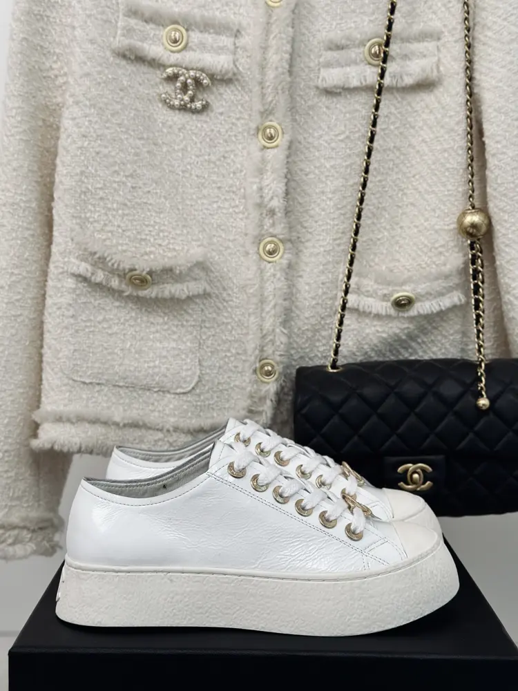 Chanel casual big toe shoes