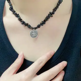 Chanel Double C Chanel style retro silver pendant black agate stone letter thick chain