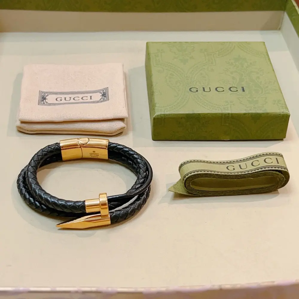 Gucci The latest model of Chi bracelet