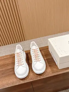 Alexander McQueen silver leather tail thick strap classic all-match white shoes