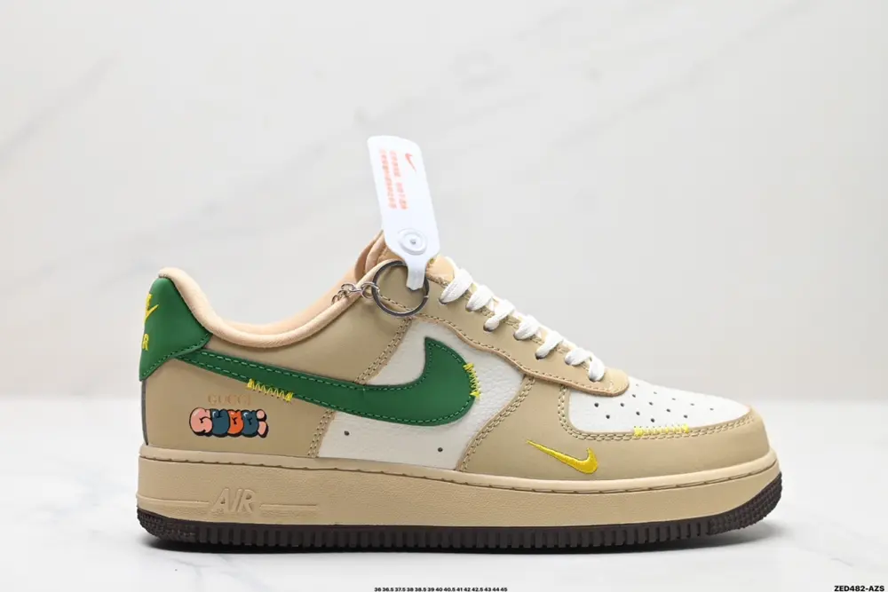 NIKE AIR FORCE 1’07 Sneakers KK1988-024