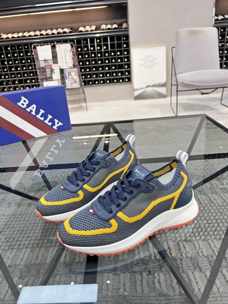 BALLY sports shoes counters are selling original configuration