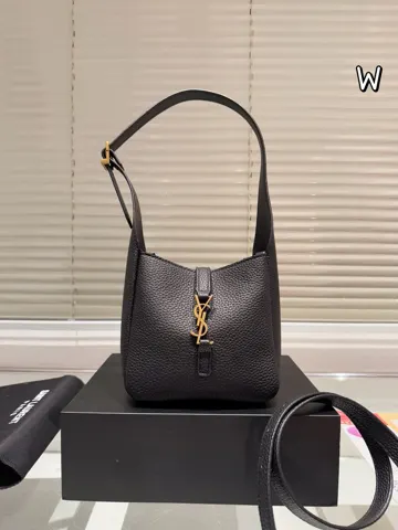 Yves Saint Laurent Hobo
